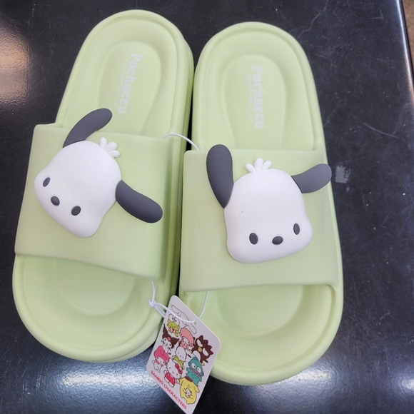 Brand New Sanrio Pochacco Big Charm Slippers US 8.5 - Picture 1 of 9